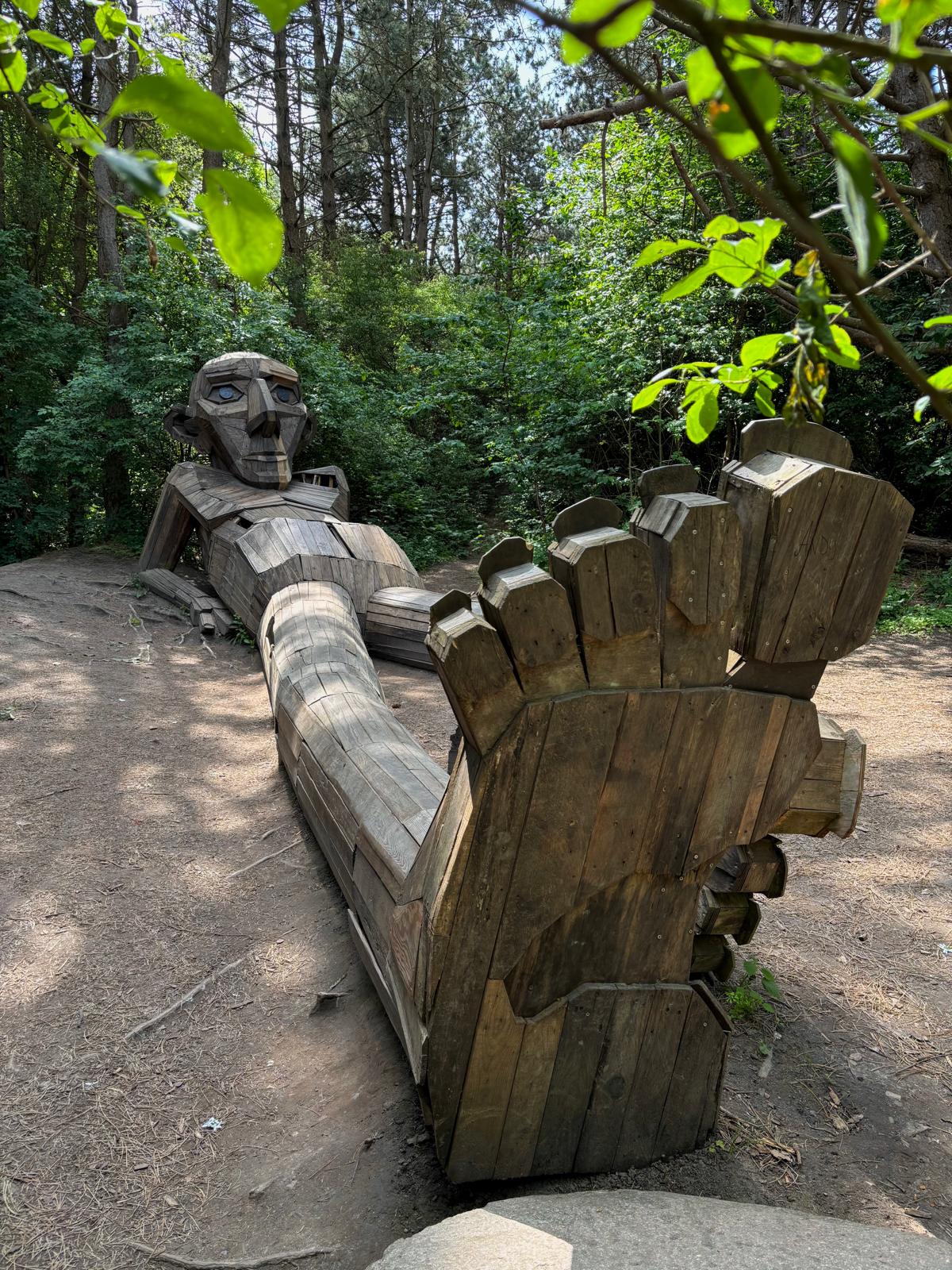 Statues photograph